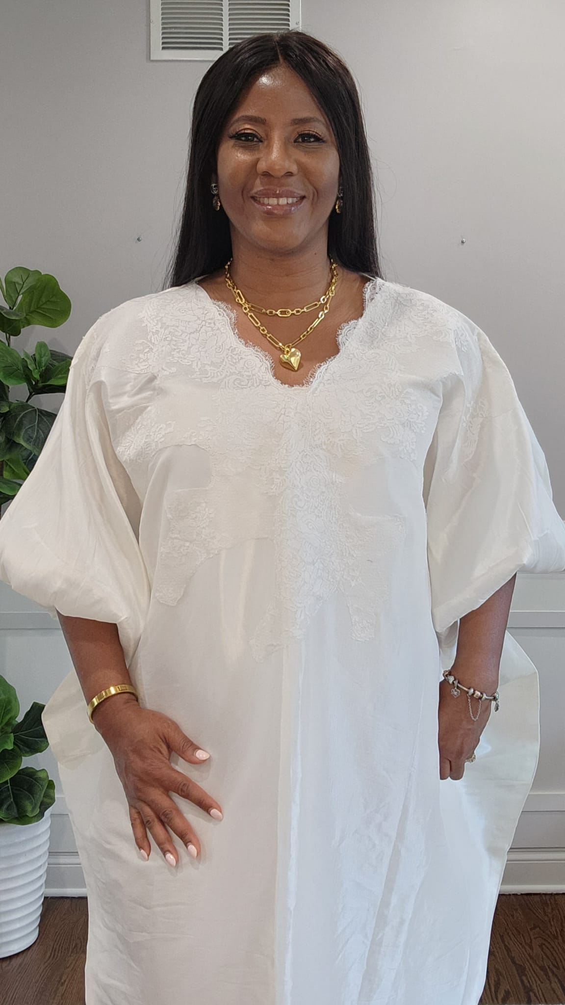 Dora Bubu - White on White