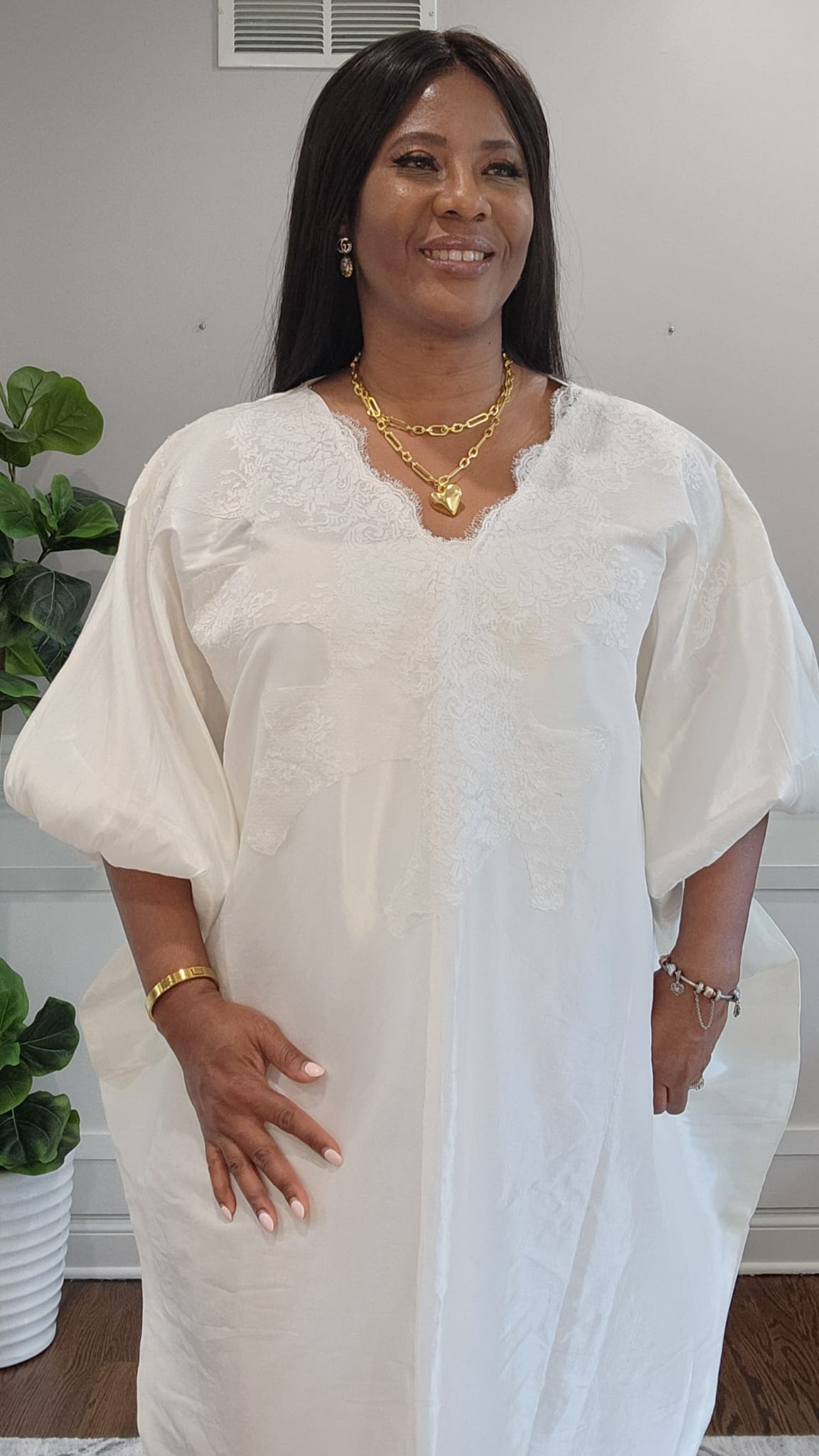 Dora Bubu - White on White
